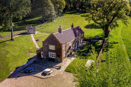 1.5 acres of House with Land for sale in Ingoldisthorpe