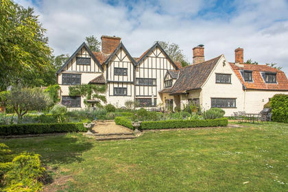 3 acres of Estate for sale in Hempnall
