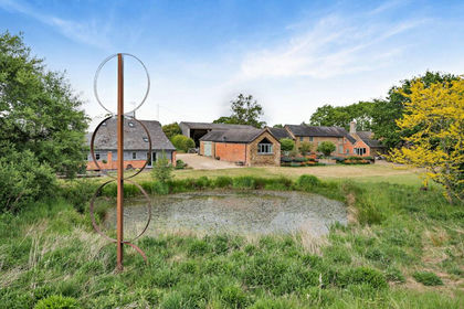 12 acres of Farmhouse for sale in Launde