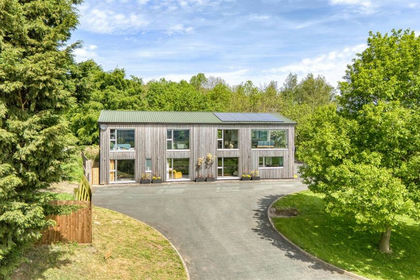 3 acres of Land for sale in Kenley