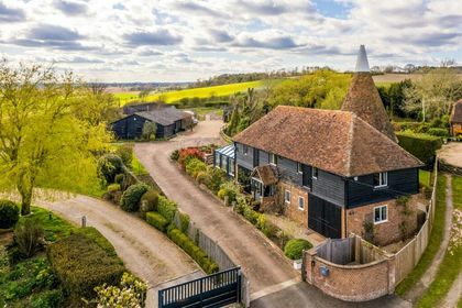 3.6 acres of Cottage for sale in Tenterden
