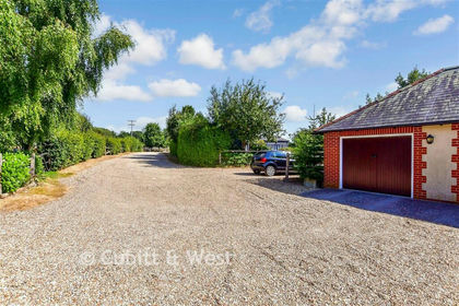 Barn Conversion for sale in Horndean