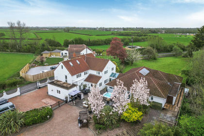 1 acre of House with Land for sale in Lympsham