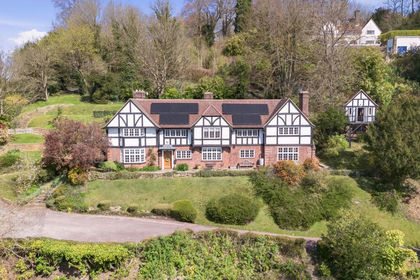1.3 acres of House with Land for sale in Woldingham