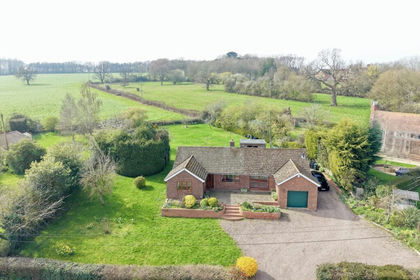 11 acres of House with Land for sale in Bushley