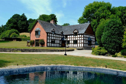 1.9 acres of House with Land for sale in Betws Cedewain