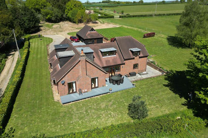 2.4 acres of Farmhouse for sale in Bishops Waltham
