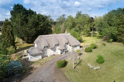 1.4 acres of Cottage for sale in Mere