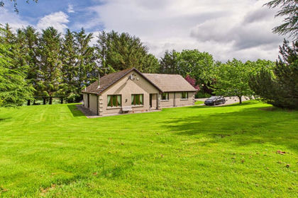 2.5 acres of House with Land for sale in West Aberdeenshire and Kincardine