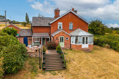 3.5 acres of House with Land for sale in Avenbury