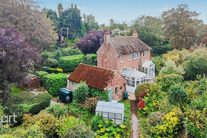 1 acre of House with Land for sale in Tydd St. Giles