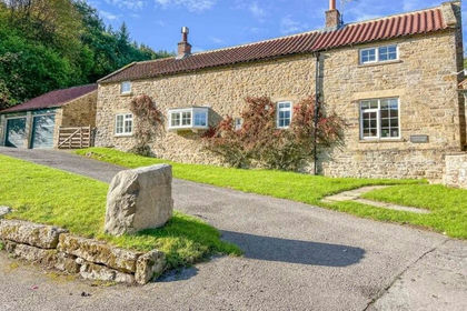 1.2 acres of House with Land for sale in Lastingham