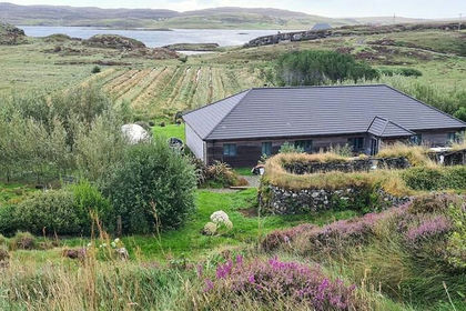8 acres of House with Land for sale in Na h-Eileanan an Iar