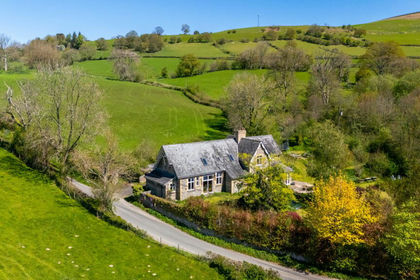 1 acre of House with Land for sale in Aberedw
