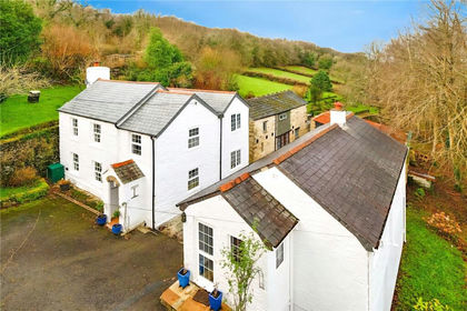 4 acres of House with Land for sale in Calstock