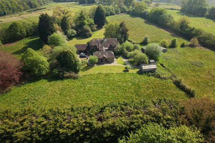 5.9 acres of House with Land for sale in Sedlescombe