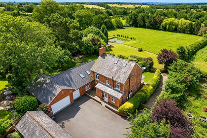 3.2 acres of Equestrian property for sale in Markfield