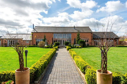 Barn Conversion for sale in Lidlington