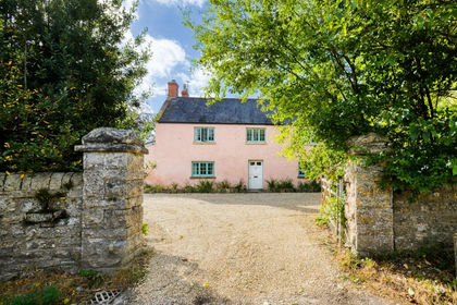1 acre of House with Land for sale in Godney