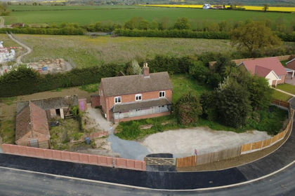 Farmhouse for sale in Redenhall with Harleston