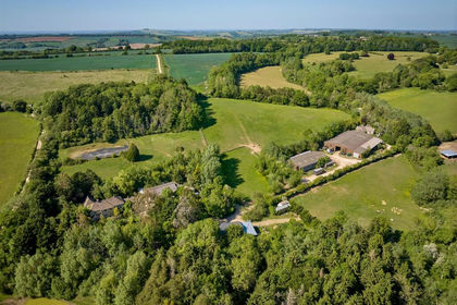 190 acres of Agricultural Land for sale in Rollright