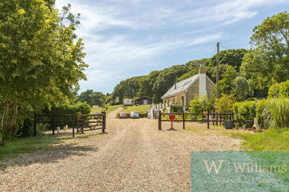 4.8 acres of Barn Conversion for sale in Godshill