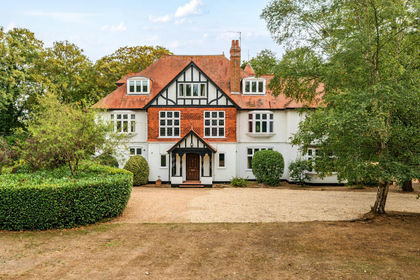 3 acres of Country Home for sale in Runnymede and Weybridge