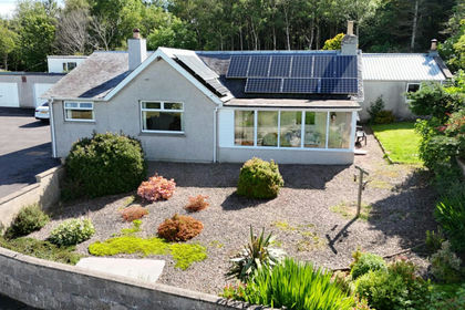 3.5 acres of House with Land for sale in Aberdeenshire North and Moray East