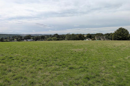 23 acres of Grazing Land for sale in Minchinhampton