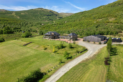 515 acres of House with Land for sale in Cairndow