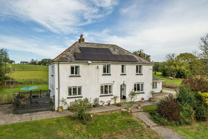 11 acres of House with Land for sale in Winkleigh