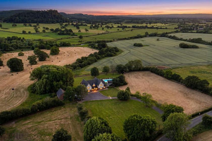 5 acres of House with Land for sale in Tiverton and Tilstone Fearnall