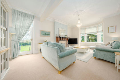2.3 acres of House with Land for sale in Bretherton