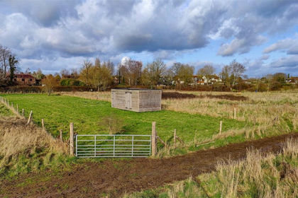Pasture for sale in Bramber