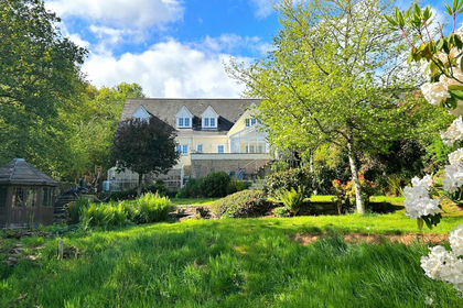 2 acres of House with Land for sale in Umberleigh