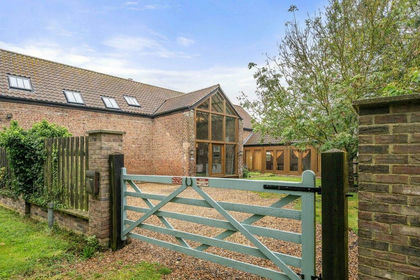 Land for sale in Wisbech St. Mary