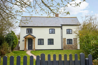 7.5 acres of House with Land for sale in Hepworth