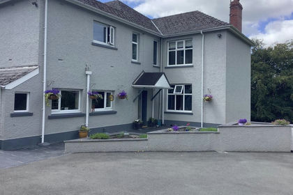 1 acre of Country Home for sale in Llanfihangel-ar-Arth