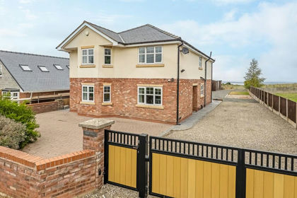 3 acres of House with Land for sale in Brynford