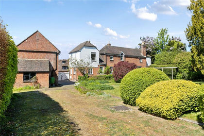 2.2 acres of House with Land for sale in Kemsing