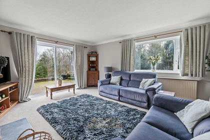 1.4 acres of House with Land for sale in East Grinstead