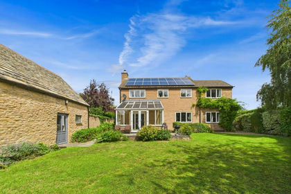 Land for sale in Woodnewton