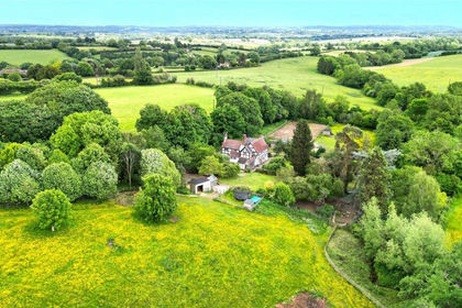 4 acres of Cottage for sale in Middleton Scriven