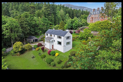 2 acres of House with Land for sale in Argyll, Bute and South Lochaber