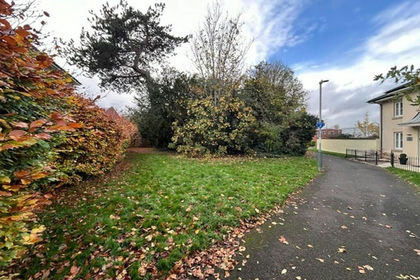 Cheap Land for sale in Warwick