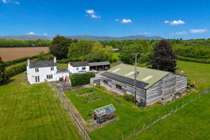 4.5 acres of House with Land for sale in Upton-upon-Severn