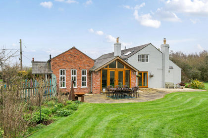 7.5 acres of House with Land for sale in Whittington