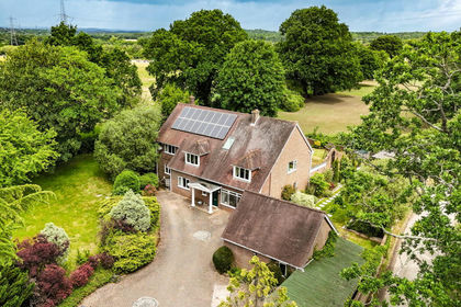 1 acre of House with Land for sale in Netley Marsh