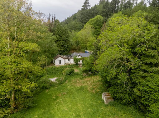 4 acres of Cottage for sale in Llandysul