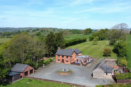 4 acres of Agricultural Land for sale in Llanfair Caereinion